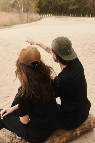 AGAMA_5_panel_oliwkowy_bawełniana_czapka_z_daszkiem_plaskim_dad_cap_GEKON_karmel_6_panel (2).jpg