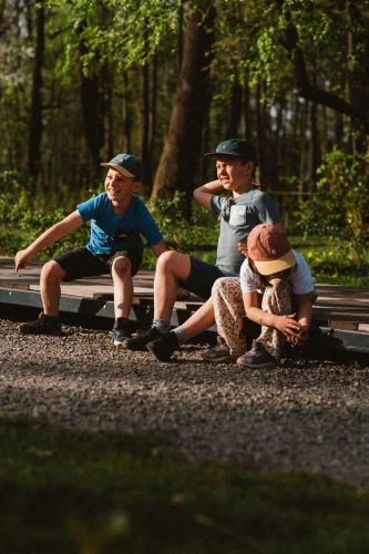 GEKON_JUNIOR_6_panel_różowa dziecięca_bawełniana_czapka_z żółtym_daszkiem_dad_cap_AGAMA_JUNIOR.jpg