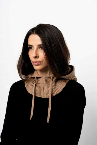 NUTRIA-KOPYTO-RWS-orzechowy-balaklawa-kaptur-kapturek-czapka-komin-balaclava-welniana-welniany-z-welny-merino-100-welny-z-merynosa-rws-mulesing-free-top-modna-trendy-hoodie (4).jpg