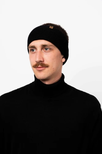 LIS-KOPYTO-czarna-opaska-black-fox-na-uszy-welniana-merino-mulesing-free-certyfikat-RWS-niegryzaca-eko-wool-headband-band (8).jpg