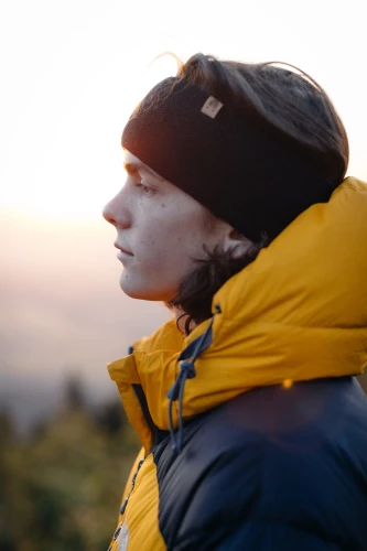 LIS-KOPYTO-czarna-opaska-black-fox-na-uszy-welniana-merino-mulesing-free-certyfikat-RWS-niegryzaca-eko-wool-headband-band (12).jpg