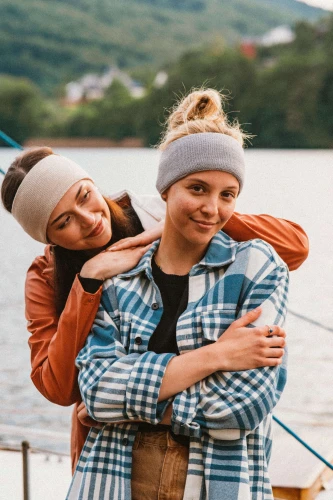 LIS-KOPYTO-opaska-jasny-szary-fox-na-uszy-welniana-merino-mulesing-free-certyfikat-RWS-niegryzaca-eko-wool-headband-band (6).jpg