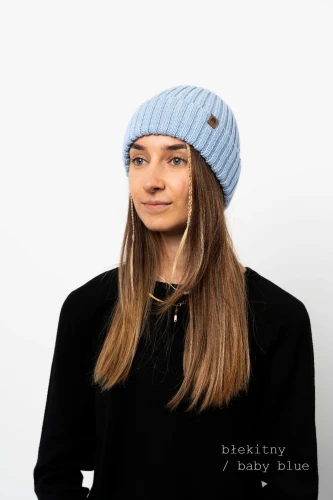 RYS-KOPYTO-RWS-czapka-blekitna-LYNX-baby-blue-wełniana-z-wełny-merino-mulesing-free-niegryzaca-jesienna-ciepla-modna-welniana-eko-wool-beanie-hat (2).jpg