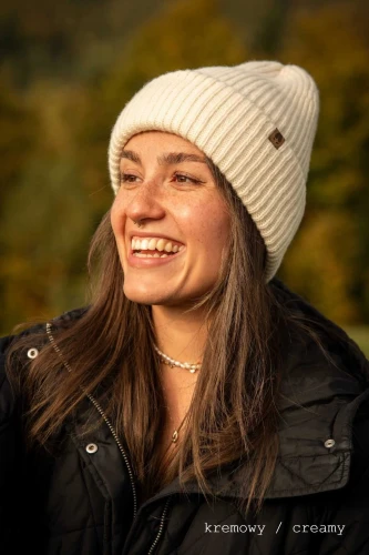 PANDA-KOPYTO-czapka-kremowa-duża-welniana-z-welny-merino-certyfikat-RWS-mulesing-free-beanie-hat (10).jpg