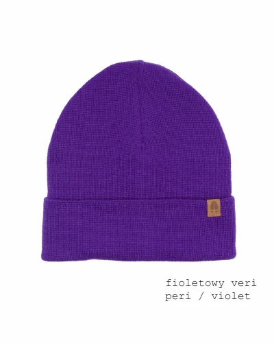 WILK-KOPYTO-RWS-fioletowa-veri-peri-czapka-WOLF-violet-wełniana-z-wełny-merino-mulesing-free-niegryzaca-klasyczna-ciepla-elegancka-welniana-eko-wool-beanie-hat (2).jpg
