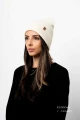 WILK-KOPYTO-RWS-kremowa-czapka-creamy-WOLF-jasna-wełniana-z-wełny-merino-mulesing-free-niegryzaca-klasyczna-ciepla-elegancka-welniana-eko-wool-beanie-hat.jpg
