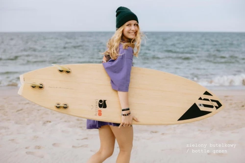 WILK-KOPYTO-RWS-zielona-butelka-czapka-WOLF-green-bottle-wełniana-z-wełny-merino-yellow-mulesing-free-niegryzaca-klasyczna-ciepla-elegancka-welniana-eko-wool-beanie-hat (1.jpg