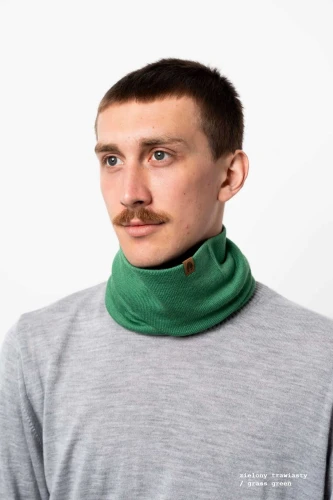 OPOS-KOPYTO-RWS-zielony-trawiasty-komin-golf-cieply-100%-wełny-merino-POSSUM-tube scraf-grass-green (2).jpg