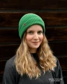 JELEN-KOPYTO-RWS-czielony-trawiasty-green-grass-DEER-czarna-czapka-z-wełny-merino-mulesing-free-niegryzaca-cienka-ciepla-welniana-eko-wool-beanie-hat.png