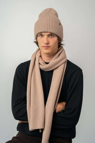 KARIBU KOPYTO RWS - jasny karmelowy elegancki pluszowy prążkowany szalik 100% wełny merino - CARIBOU - light caramel plush ribbed scarf  (1).jpg