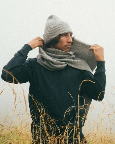 KARIBU KOPYTO RWS - szary elegancki pluszowy prążkowany szalik 100% wełny merino - CARIBOU - gray plush ribbed scarf  (48).jpg