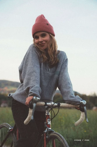 ANTYLOPA KOPYTO RWS - rozany czapka z wysokim ściągaczem w prążki 100% merino - ANTELOPE beanie with a high ribbed cuff rose (1).jpg