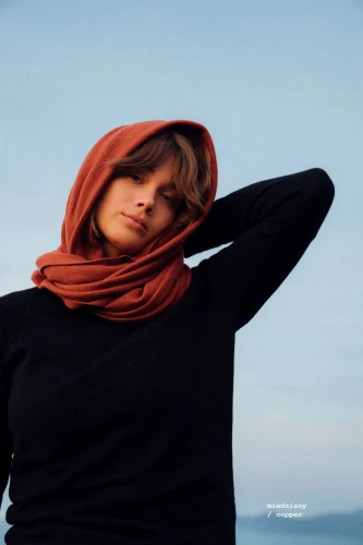 MANUL RWS KOPYTO- miedziany duży lekki pluszowy szalik elegancki 100% merino - PALLAS'S CAT - Large lightweight plush scarf  (1).jpg