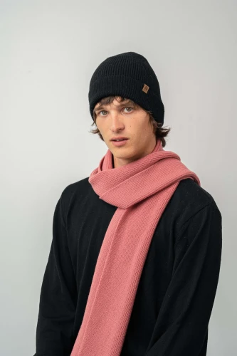 GAZELA-KOPYTO-RWS-czarna lekka prążkowana czapka z  wełny merino - GAZELLE  Lightweight ribbed beanie black  (2).jpg