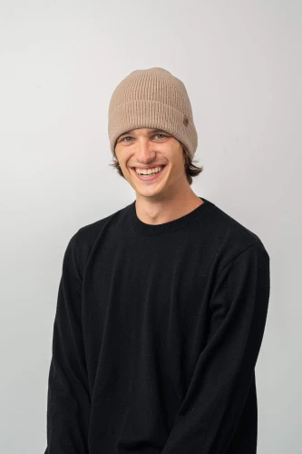 GAZELA KOPYTO RWS - jasny karmel lekka prążkowana czapka z  wełny merino - GAZELLE  light weight ribbed beanie light caramel (2).jpg