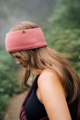 KOJOT KOPYTO RWS - rozana szeroka pluszowa opaska z wełny merino, ciepla, opaska na zime, opaska na rower, na wycieczke, COYOTE a wide plush headband made of merino wool rose(25).jpg