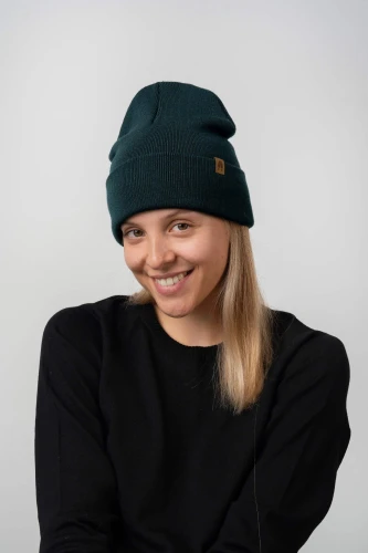 WILK-KOPYTO-butelkowa-zielen-czapka-WOLF-baby-wełniana-z-wełny-merino-mulesing-free-niegryzaca-klasyczna-ciepla-elegancka-welniana-eko-wool-beanie-hat  (5).jpg