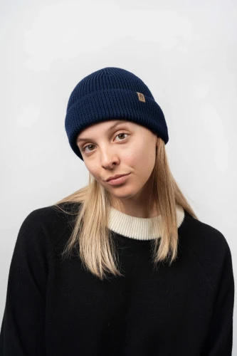 JELEŃ-KOPYTO-DEER-granatowy-wełniana-czapka-bez-ściągacza-woolen-hat-without-welt-OPOS-POSSUM-komin-golfcertyfikat-RWS-100%-merino-wool-tube-scrafs  (1).jpg