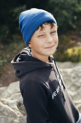 WILCZEK-KOPYTO-RWS-merino-czapka-dziecieca-kobaltowa-BABY-WOLF- merino-beanie-for-kids-cobalt-blue.jpg