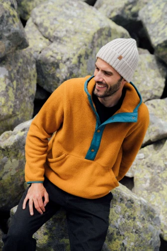 RYS-KOPYTO-RWS-kremowa-czapka-creamy-LYNX-wełniana-z-wełny-merino-mulesing-free-niegryzaca-jesienna-ciepla-modna-welniana-eko-wool-beanie-hat (2).jpg