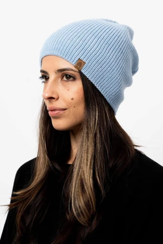 JELEN-KOPYTO-RWS-blekitna-baby-blue-DEER-czarna-czapka-z-wełny-merino-mulesing-free-niegryzaca-cienka-ciepla-welniana-eko-wool-beanie-hat.jpg