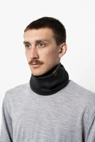 opos-kopyto-grafitowy-buff-grafit-gray-welniany-merino-mulesing-free-niegryzaca-neck-warmer-gaiter-eko-wool-beanie-hat.JPG
