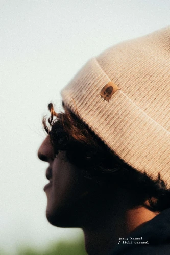 GAZELA KOPYTO RWS - jasny karmel lekka prążkowana czapka z  wełny merino - GAZELLE  light weight ribbed beanie light caramel (5).jpg