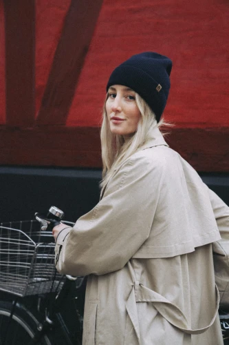 GAZELA KOPYTO RWS - granatowa lekka prążkowana czapka z  wełny merino - GAZELLE  light weight ribbed beanie dark blue (5).jpg