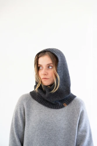 KOPYTO-KOALA-olowkowy-grafitowy-pencil--melange-gray-graphite-kapturek-welniany-balaklawa-welniana-wool-hood-balaclava-merino-rws-z-etycznej-welny-bez-sznurkow-gladki.jpg