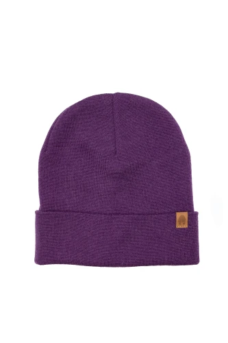 WILK-KOPYTO-fioletowa-violet-klasyczna-gladka-czapka-welniana-z-welny-merino-rws-etycznej-WOLF-clasic-plain-rws-wool-ethical-beanie-hat.jpg