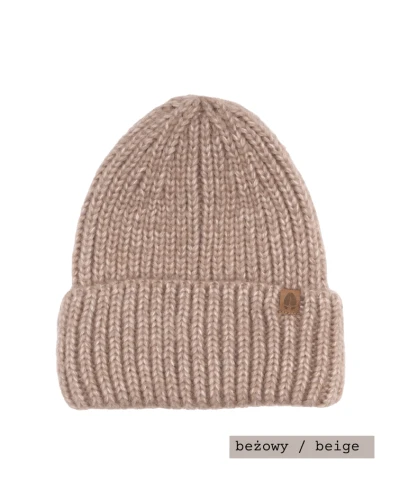 sowa-KOPYTO-bez-bezowy-beige-czapka-wełniana-z-wełny-merino-mulesing-free-modna-duza-puchata-ciepla-eko-wool-beanie-hat.png