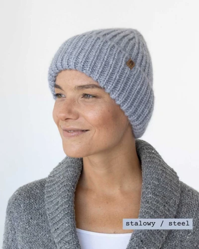 SOWA-KOPYTO-sowa-owl-kolor_stalowy_-steel-czapka-wełniana-z-wełny-merino-mulesing-free-eko-wool-beanie-hat-niegryzaca-delikatna-puchata59.jpg