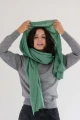 KOPYTO-MANUL-RWS-szalwiowy-green-seige--zielony-pastelowy-welniany-duzy-szeroki-szalik-elegancki-z-100-welny-merino-etycznej-Large-lightweight-wide-merino-woool-scarf2.jpg