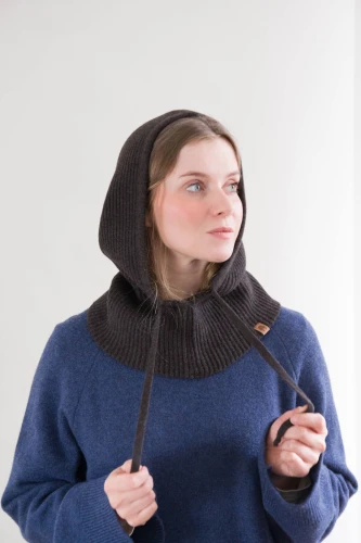 KOPYTO-KAPIBARA-kapturek-ciemny-brazowy-ona (2).jpg