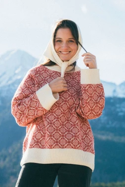 BARIBAL BESKID RWS – cream & red oversized merino wool sweater inspired by Beskid embroidery – 100% RWS-certified merino wool