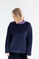 KOPYTO-baribal-sweter-welniany-rws-Z-ETYCZNEJ-WELNY-MERINO-granatowy-lawendowy-kolorowa-lamowka-wool-sweater-z-welny-ethical-navy-blue-22.jpg
