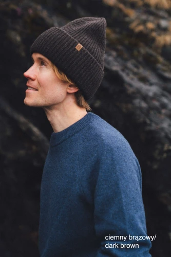 PANDA-KOPYTO-ciemno-brazowa-dark-brown-duza-prazkowana-czapka-welniana-z-welny-merino-rws-etycznej-ribbed-big-rws-wool-ethical-beanie2.jpg