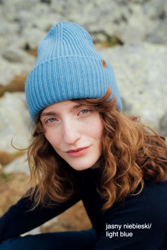 PANDA-KOPYTO-czapka-jasny-niebieski-duża-welniana-z-welny-merino-certyfikat-RWS-mulesing-free-beanie-hat-light-blue.jpg