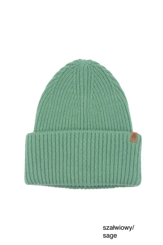 PANDA-KOPYTO-szalwiowa-zielona-sage-green-duza-prazkowana-czapka-welniana-z-welny-merino-rws-etycznej-GAZELLE-big-tall-ribbed-rws-wool-ethical-beanie-hat.jpg