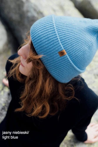 ANTYLOPA KOPYTO RWS - jasny niebieski czapka z wysokim ściągaczem w prążki 100% merino - ANTELOPE beanie with a high ribbed cuff baby blue (10).jpg