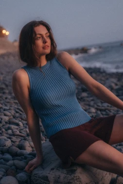 NANDU RWS - bordowe damskie dziane krótkie spodenki - szorty z wełny merino i bawełny