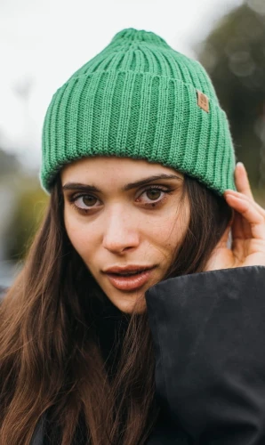 RYS-KOPYTO-RWS-zielony-trawiasty-czapka-grass-green-LYNX-wełniana-z-wełny-merino-mulesing-free-niegryzaca-jesienna-ciepla-modna-welniana-eko-wool-beanie-hat (1).jpg