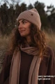 KOPYTO-ANTYLOPA-jasny-karmelowy-czapka-welniana-etyczna-RWS-bezowa-MANUL-szalik-duzy-welniany-z-welny-100-merino-wool-scarf-hat-beanie2.jpg